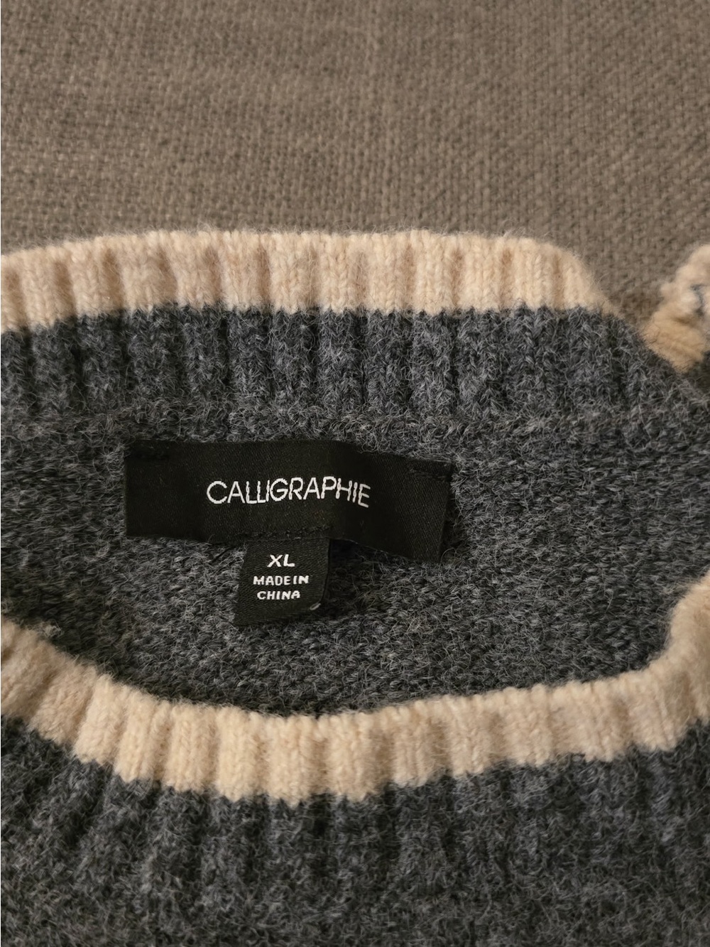 Gray Crewneck Sweater with Cream & Black Dog Motif - Picture 4 of 4